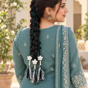 Forest Green & White Floral Tassel Paranda