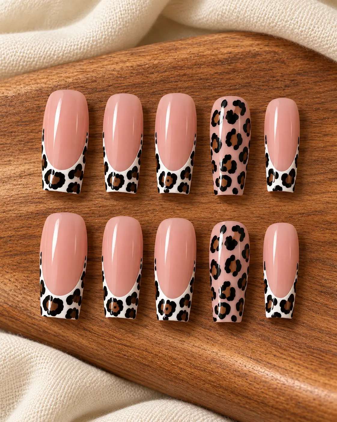 Rhinestone-free leopard French manicure-2